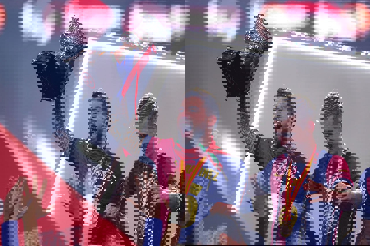 2133929