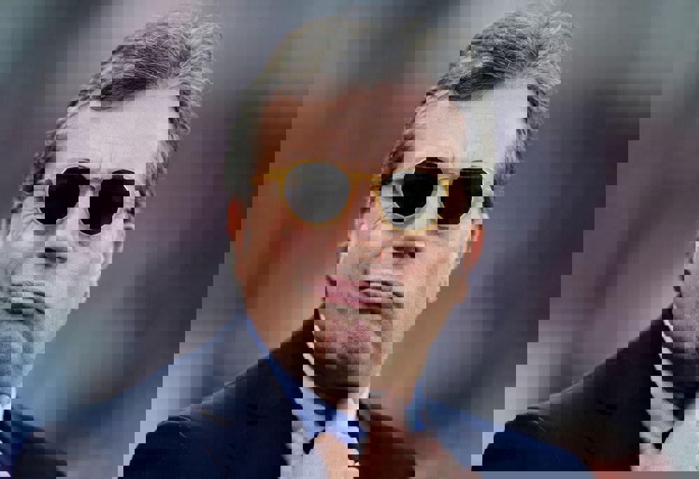 2134582