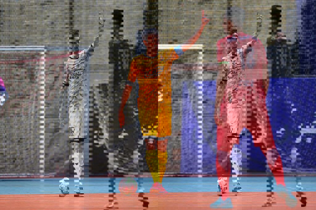 2134860