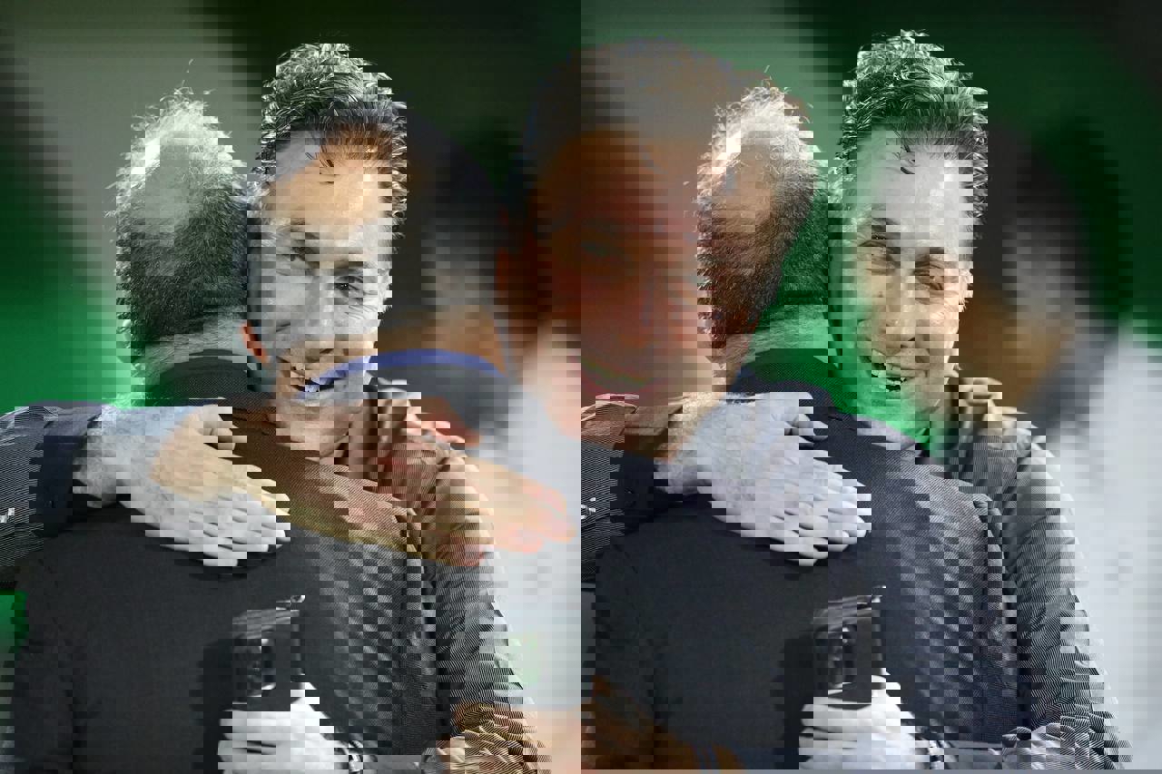 2135807