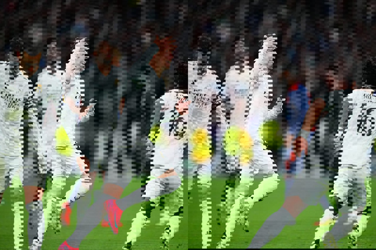 2136032