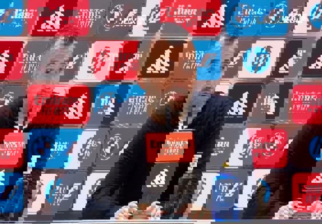 2136863