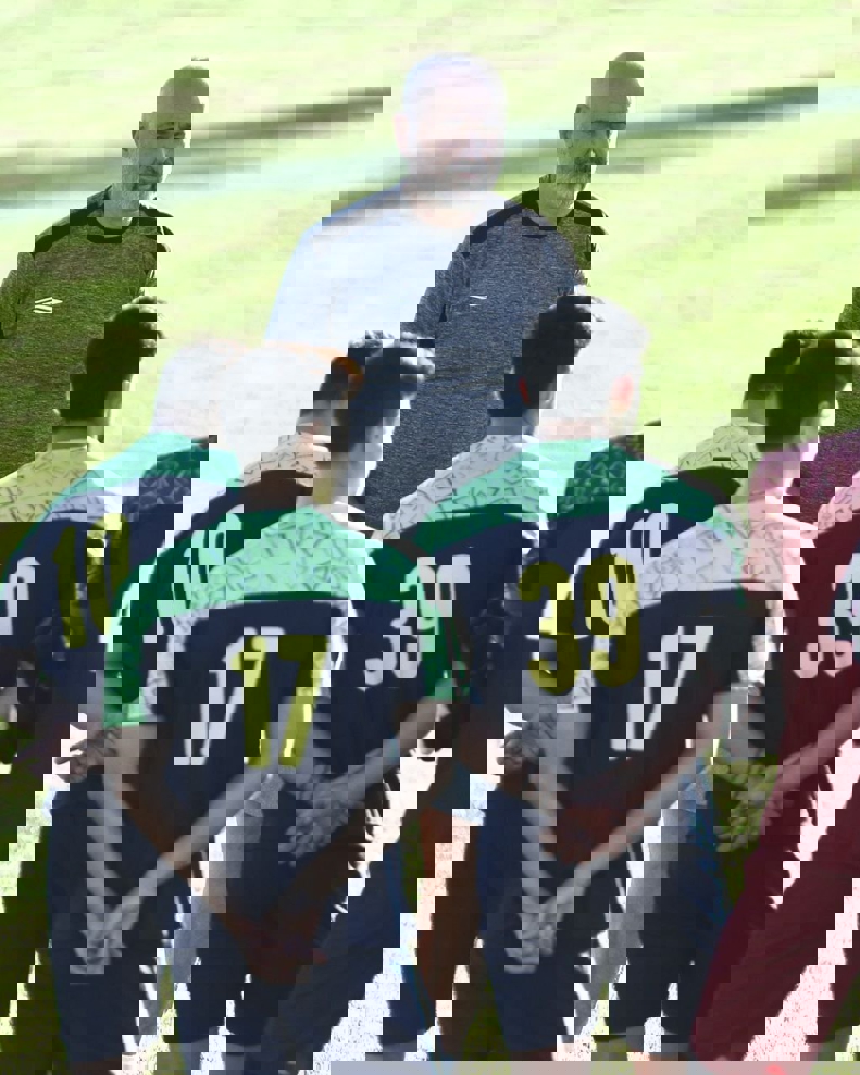 2136763