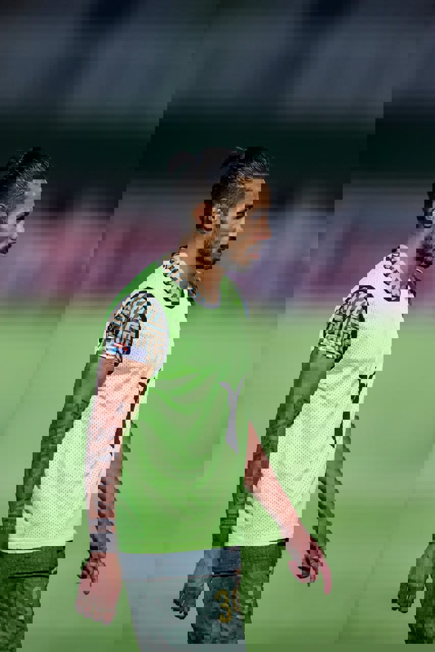 2136930