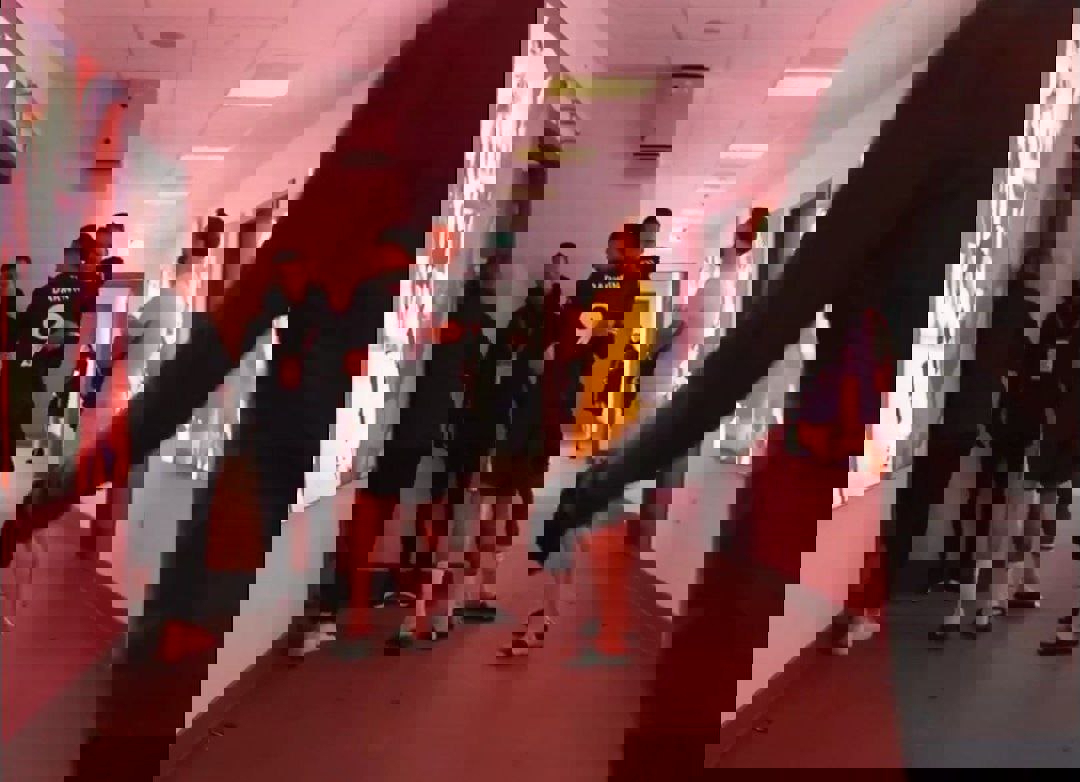 2137370