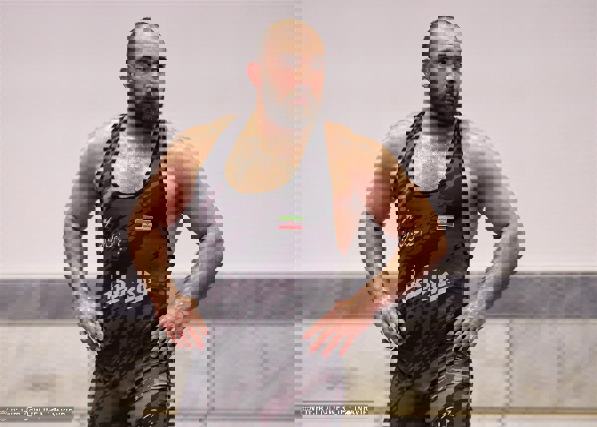 2136983