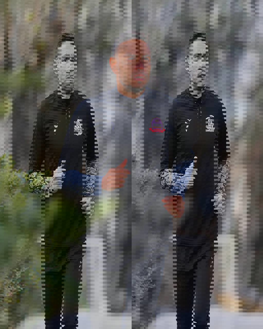 2136998