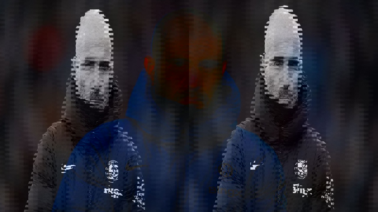 2137045