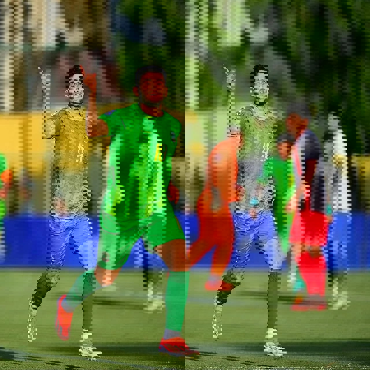 2137320