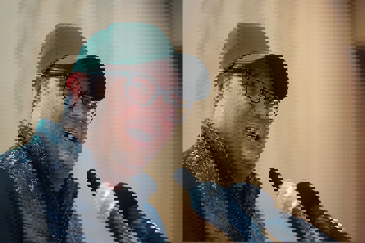 2137338