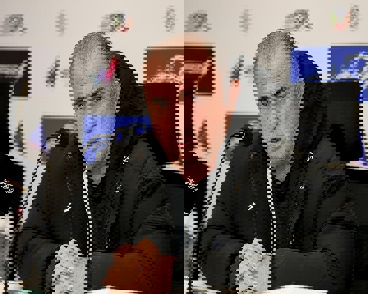2137318