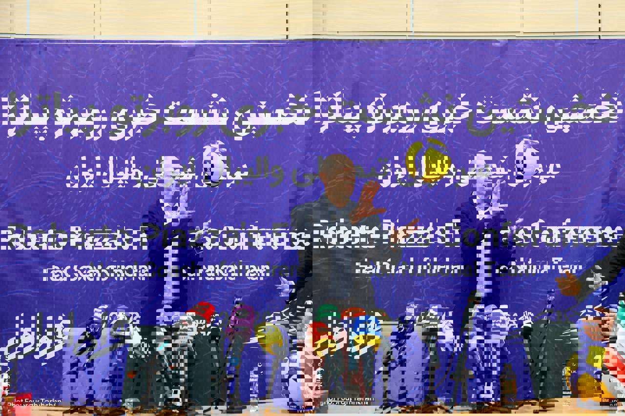 2137205