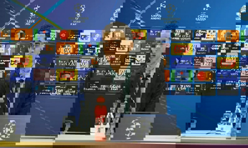 2137915