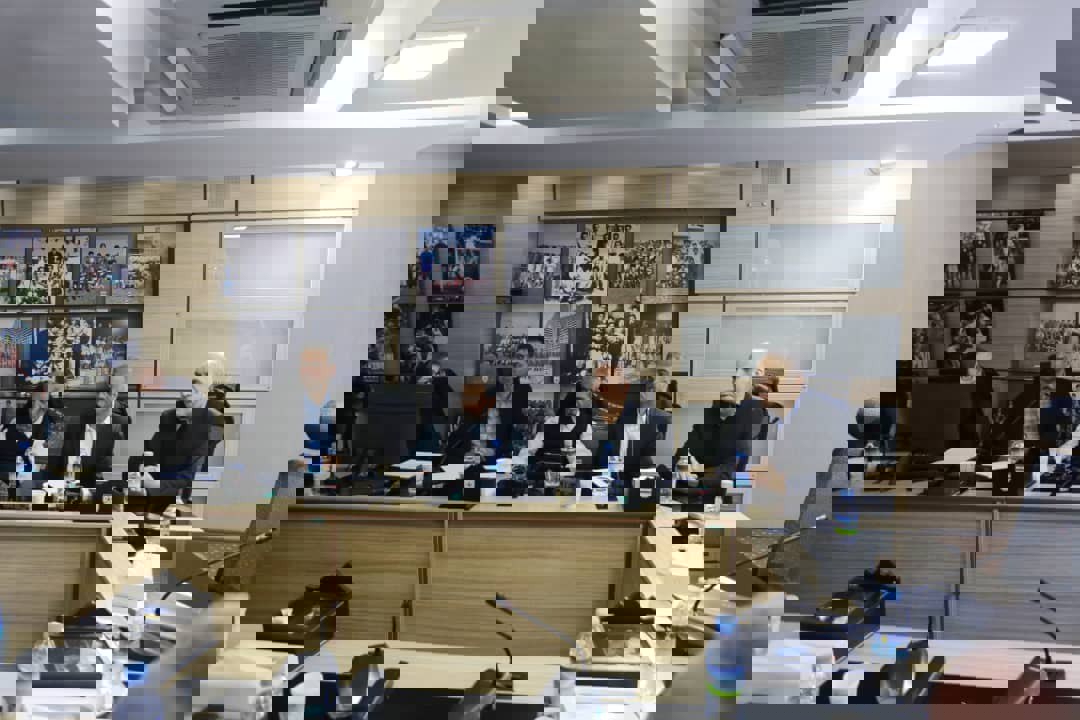 2137500