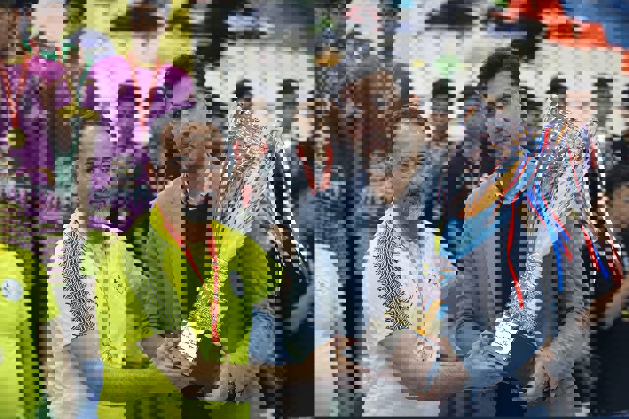 2137706