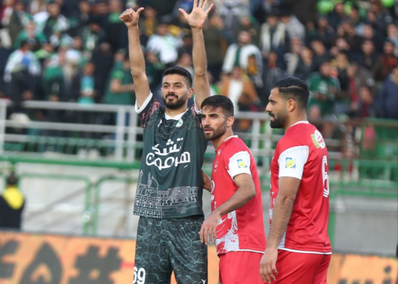 مصلح: همه دیدیم مدافع پرسپولیس پنالتی کرد