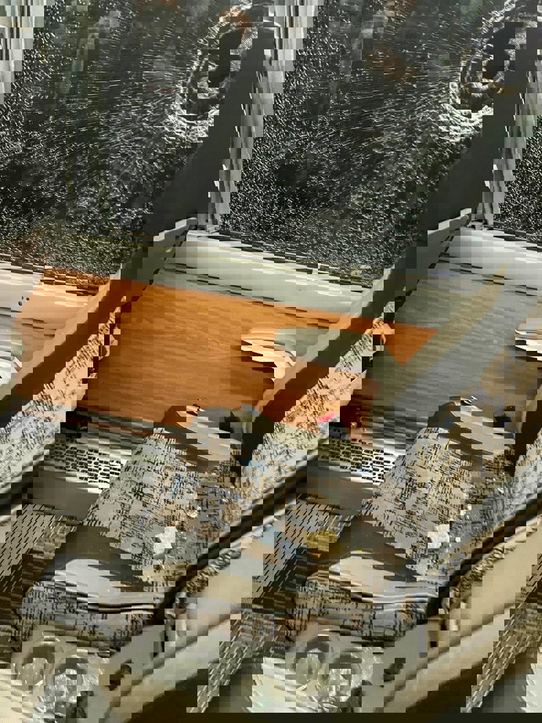 2137733