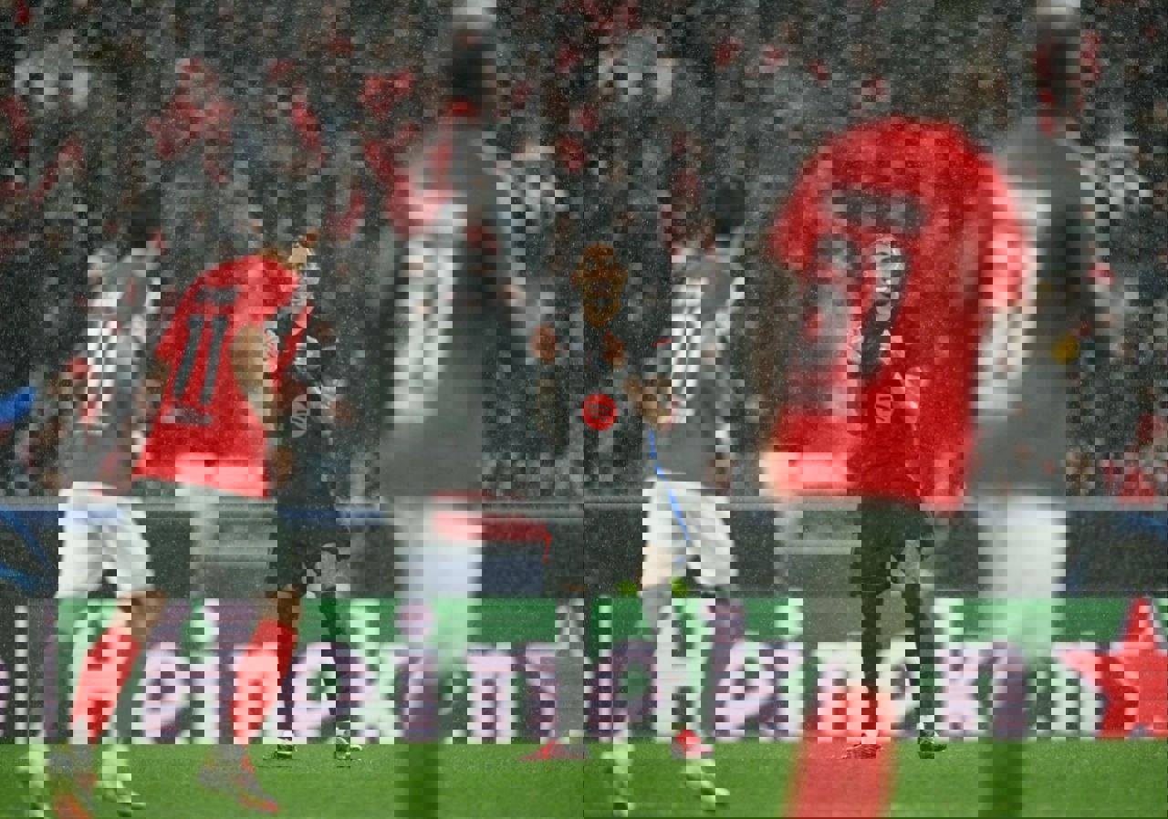 2137966