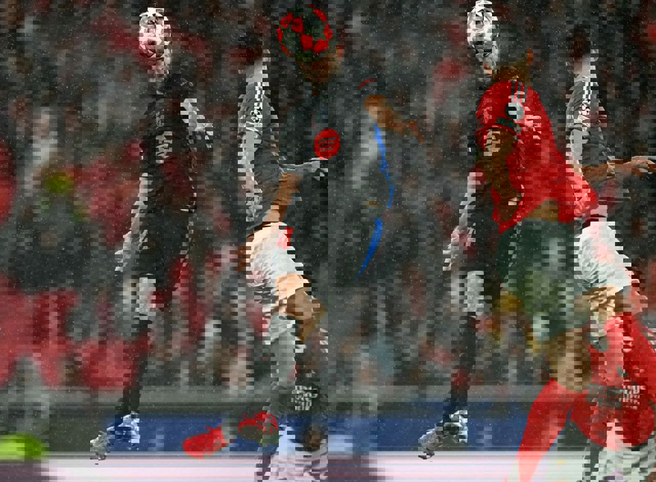 2137970