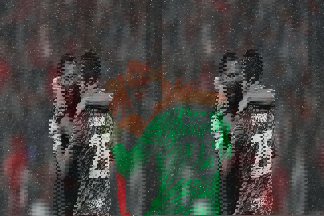 2138120