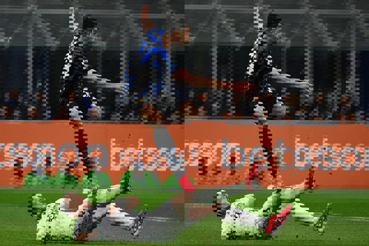 2138345