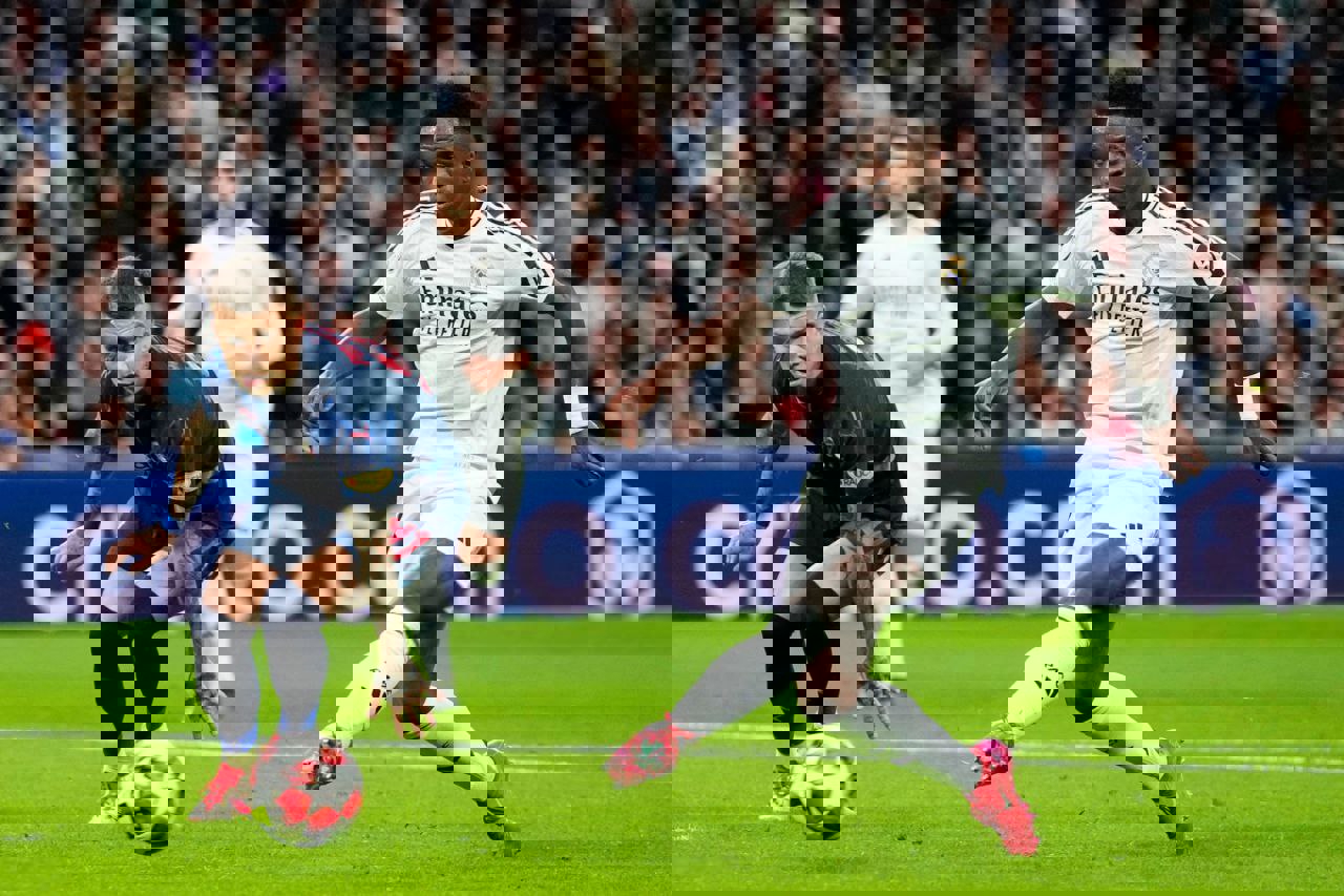 2138435