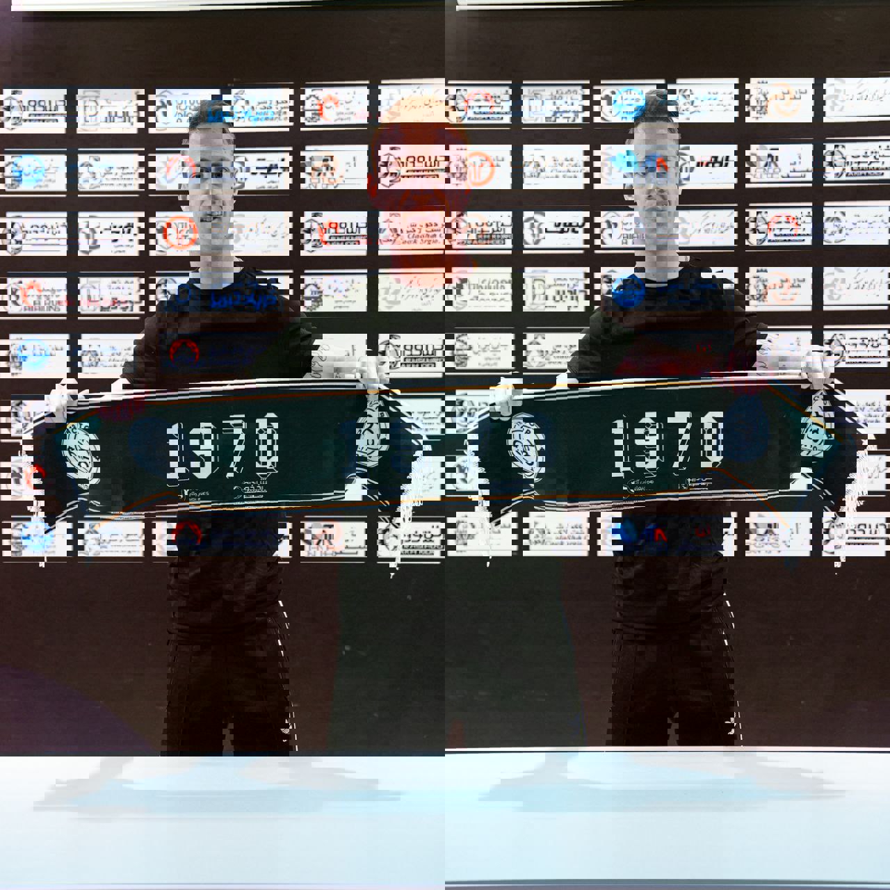 2138561