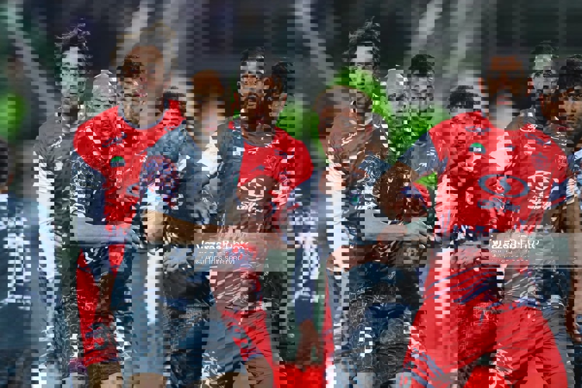 2138562