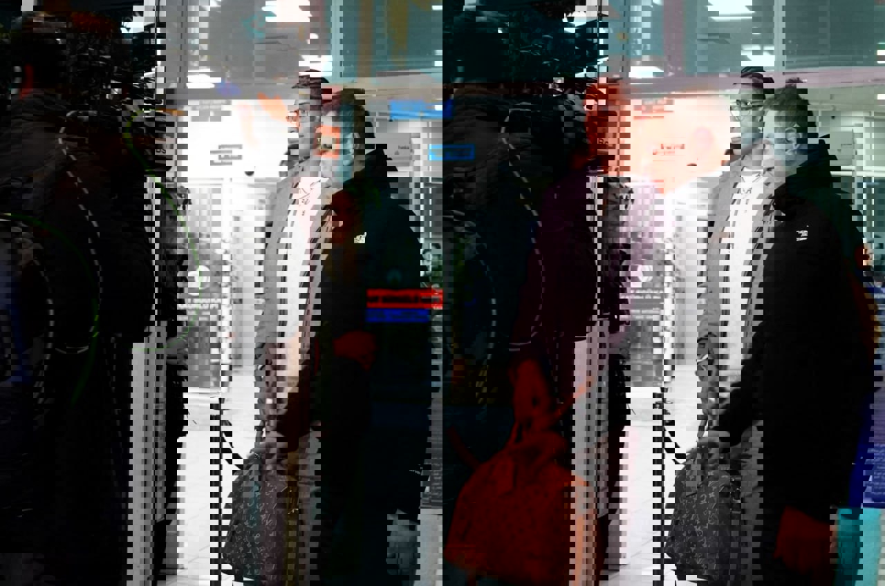 2138572