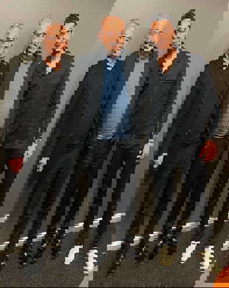 2138971