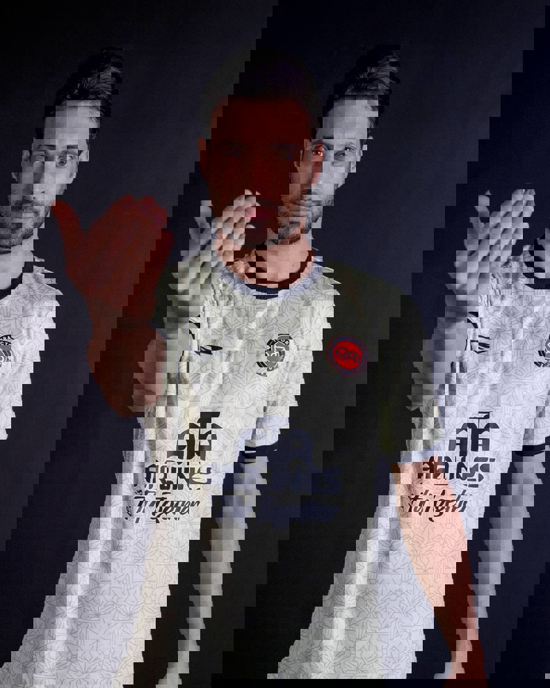 2138907