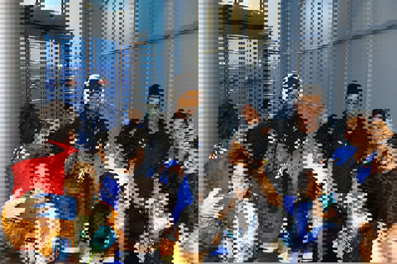 2138898