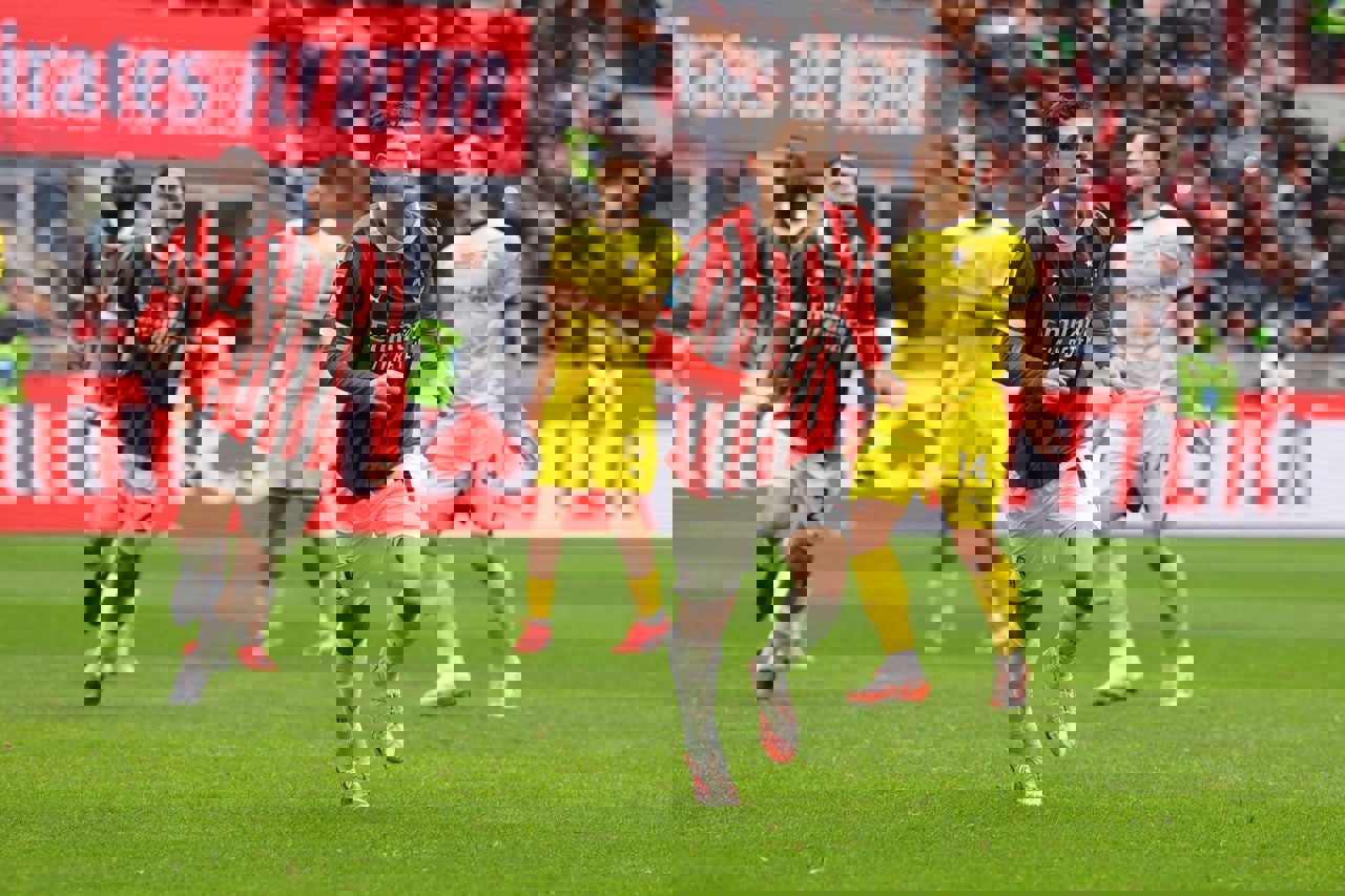 2139886