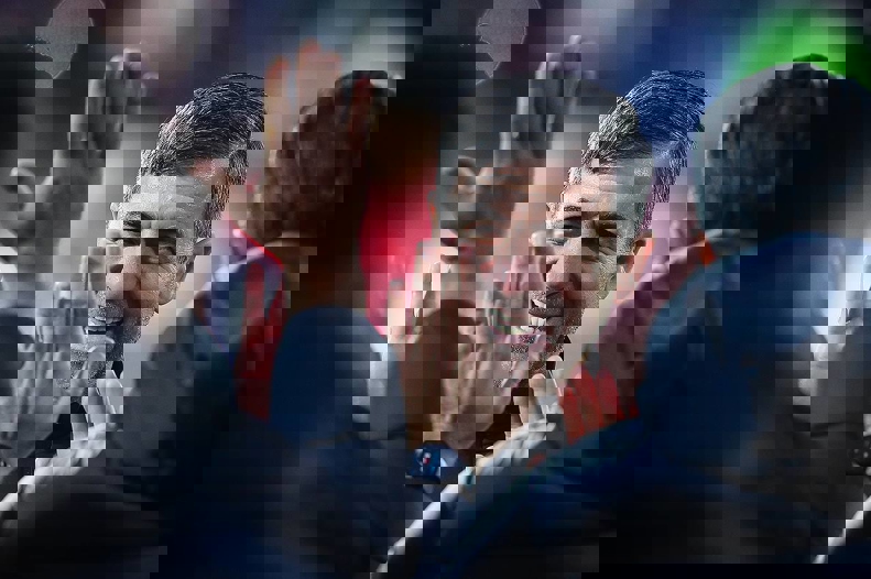 2139988