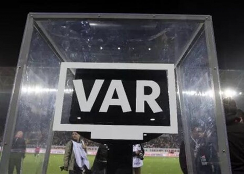 اتفاق عجیب: دستگاه VAR بازی فردا را بردند!