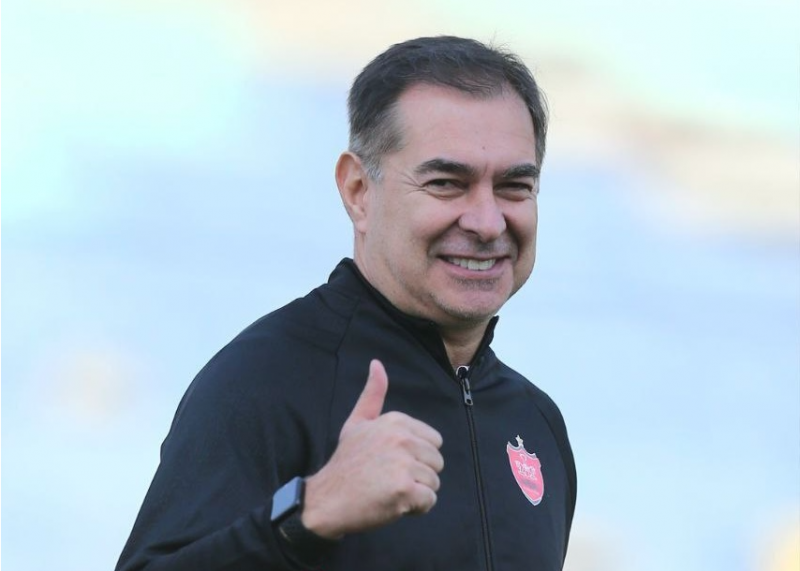 مربی پرسپولیس: یکی، دو روز دیگر جدا میشوم