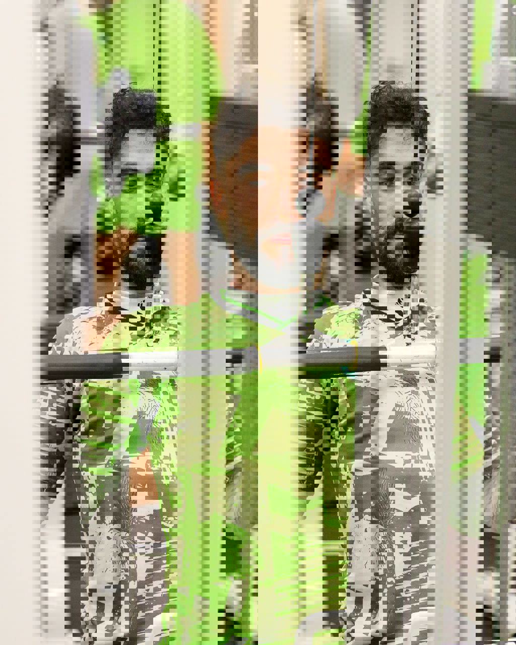 2140910