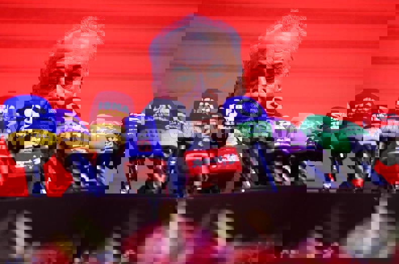 2141231