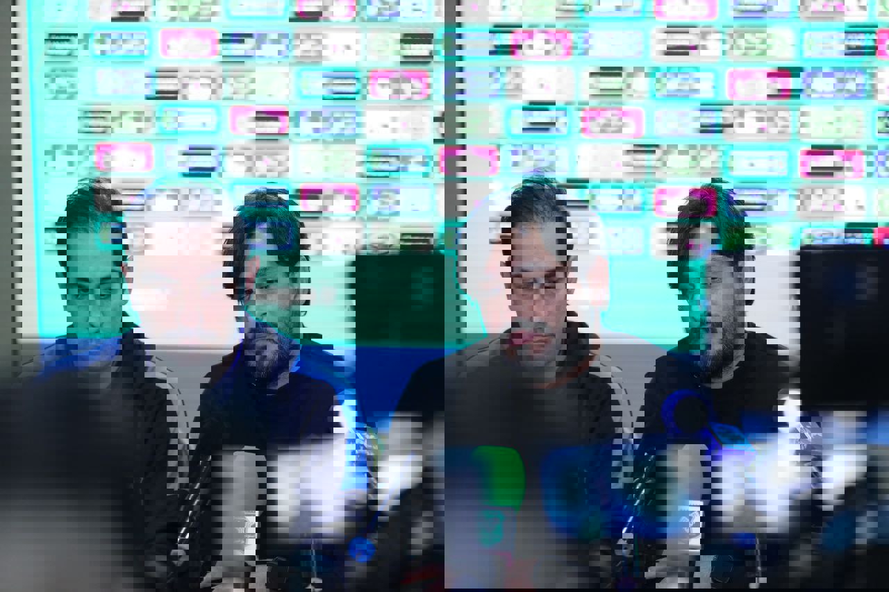 2142369