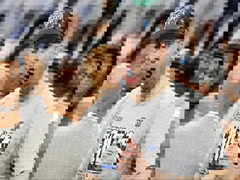 2143640