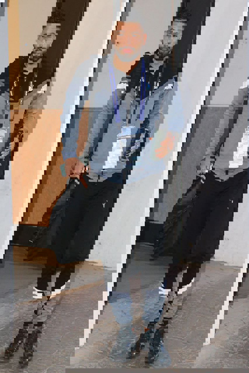 2143852