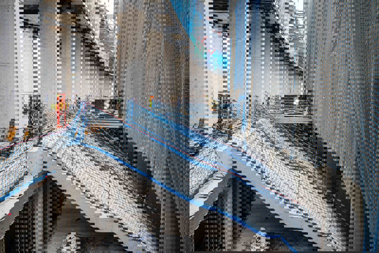 2147037