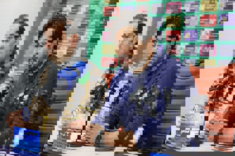 2148802