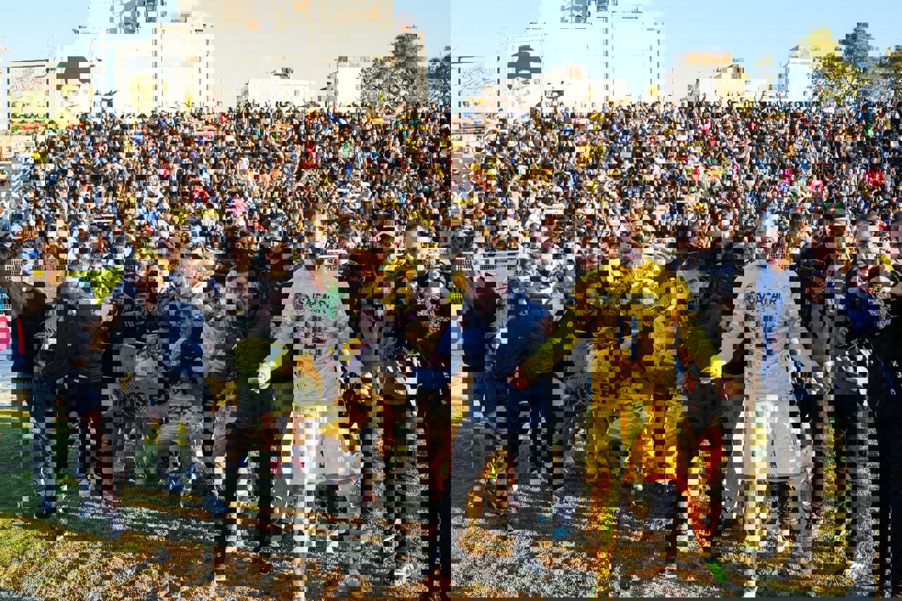2148886