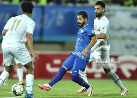 گزارش زنده: چادرملو 0 - استقلال خوزستان 0