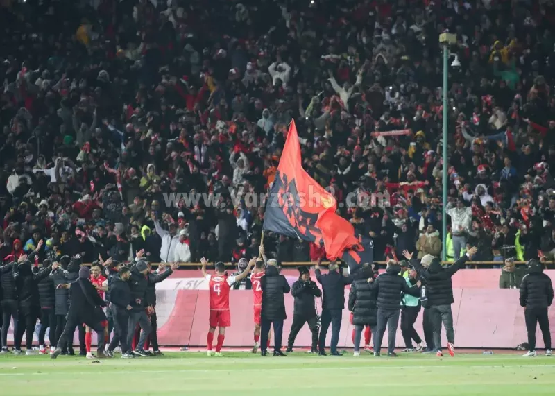 پرسپولیس با ورزشگاه آزادی تمدید کرد