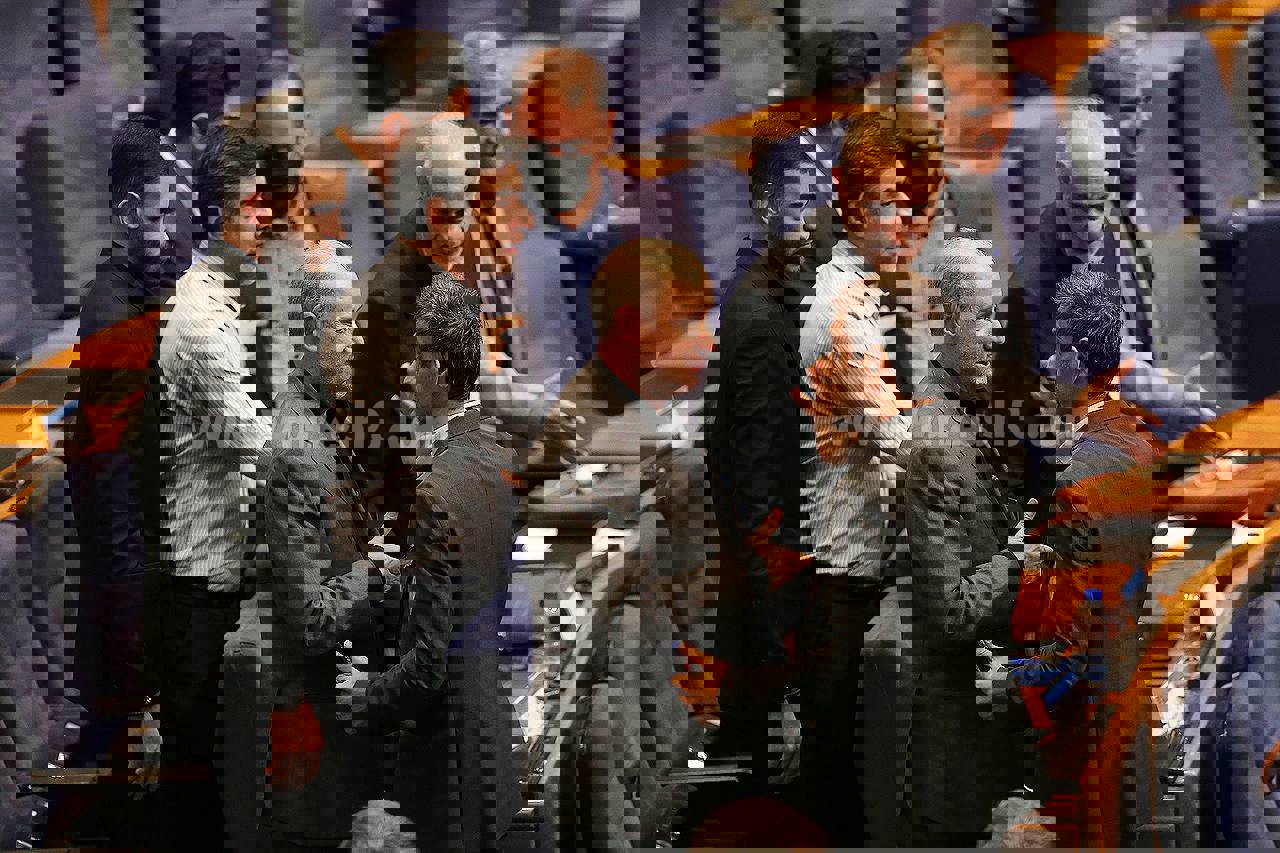 2155438