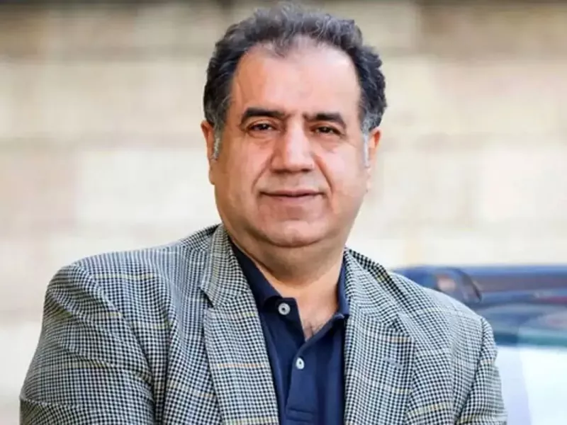 علی خسروی: هوک راست معز علی اخراج داشت!
