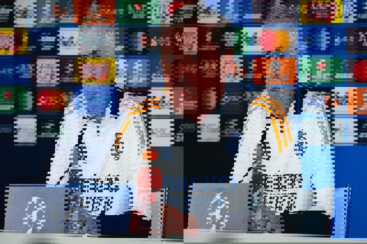 2156698