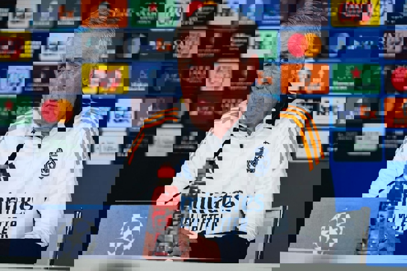 2156698